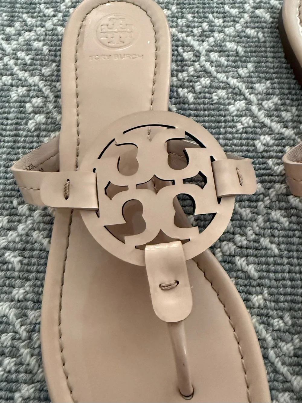 Tory Burch miller sandal size 8.5 color sea shell pink - Picture 5 of 9
